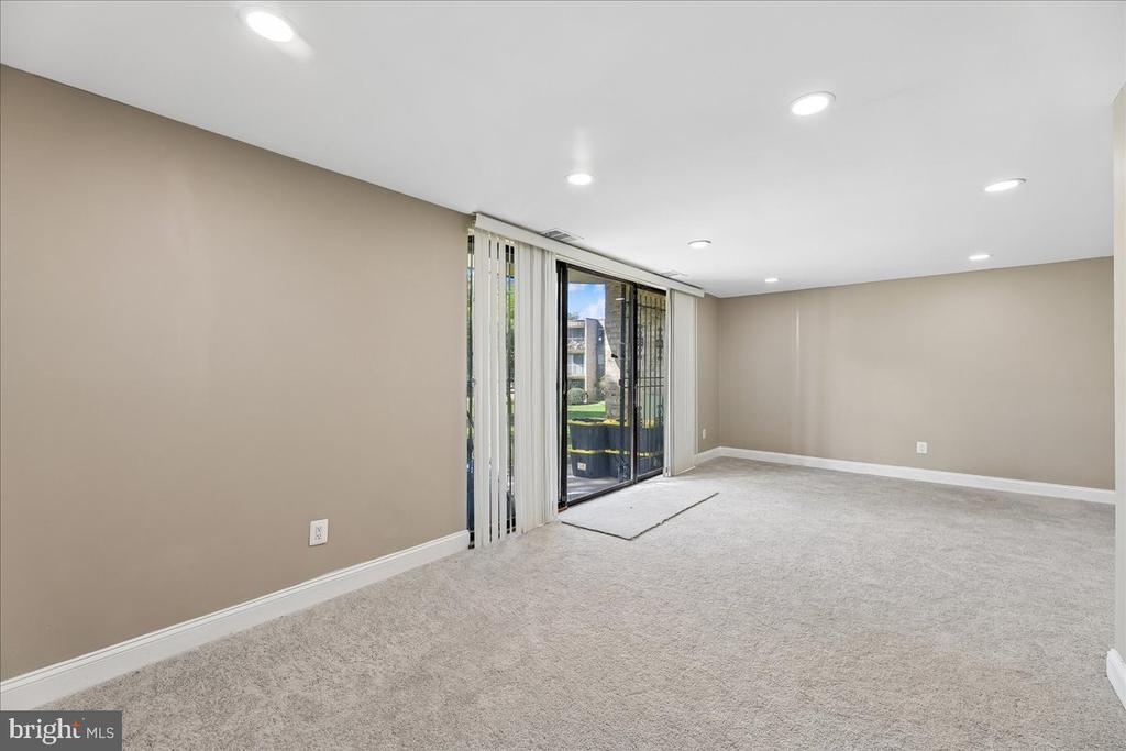 3342 HUNTLEY SQUARE DRIVE Unit: T1