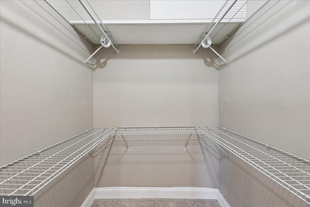 3342 HUNTLEY SQUARE DRIVE Unit: T1