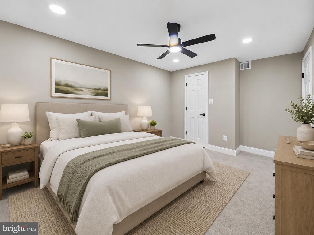 3342 HUNTLEY SQUARE DRIVE Unit: T1