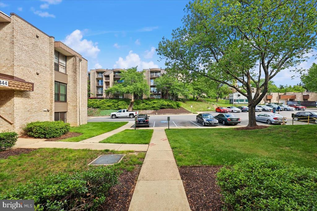 3342 HUNTLEY SQUARE DRIVE Unit: T1