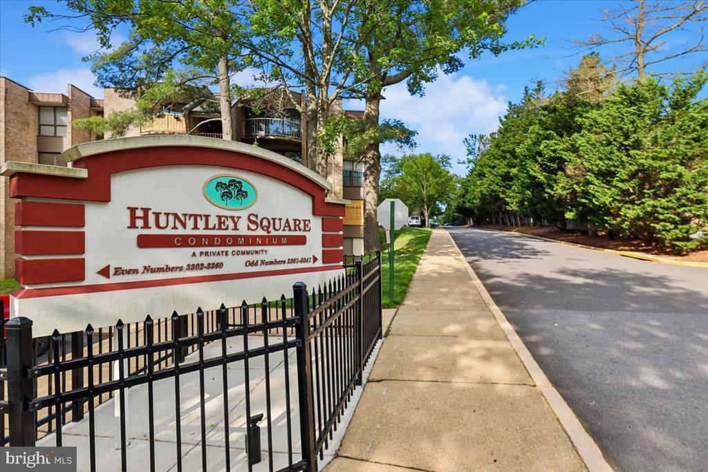 3342 HUNTLEY SQUARE DRIVE Unit: T1