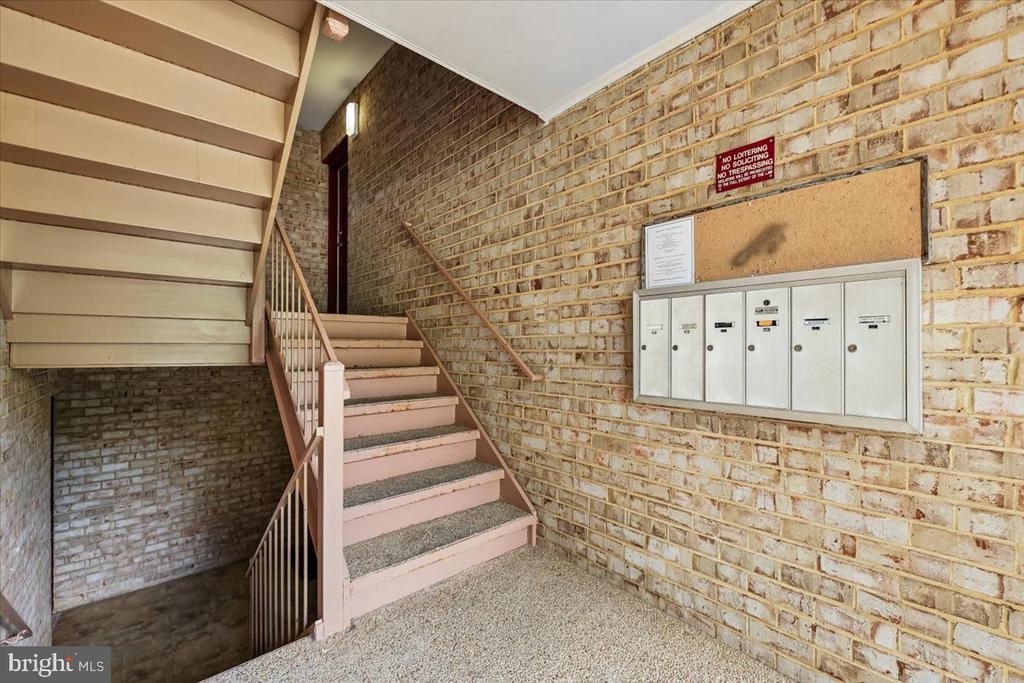 3342 HUNTLEY SQUARE DRIVE Unit: T1