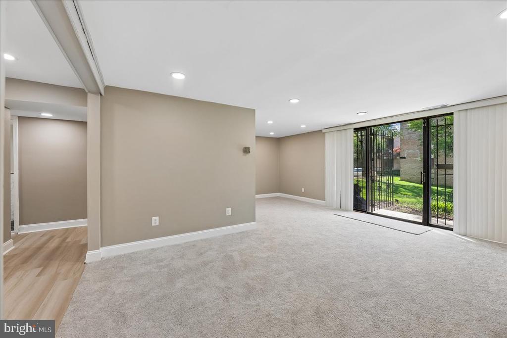3342 HUNTLEY SQUARE DRIVE Unit: T1