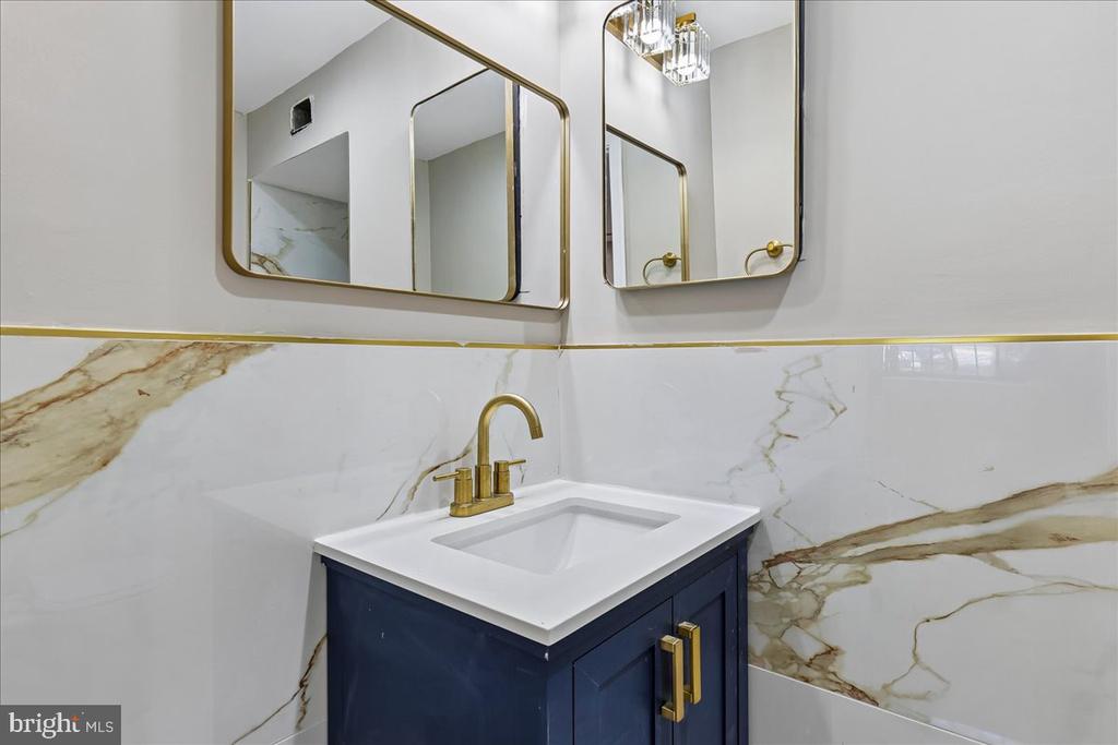 3342 HUNTLEY SQUARE DRIVE Unit: T1