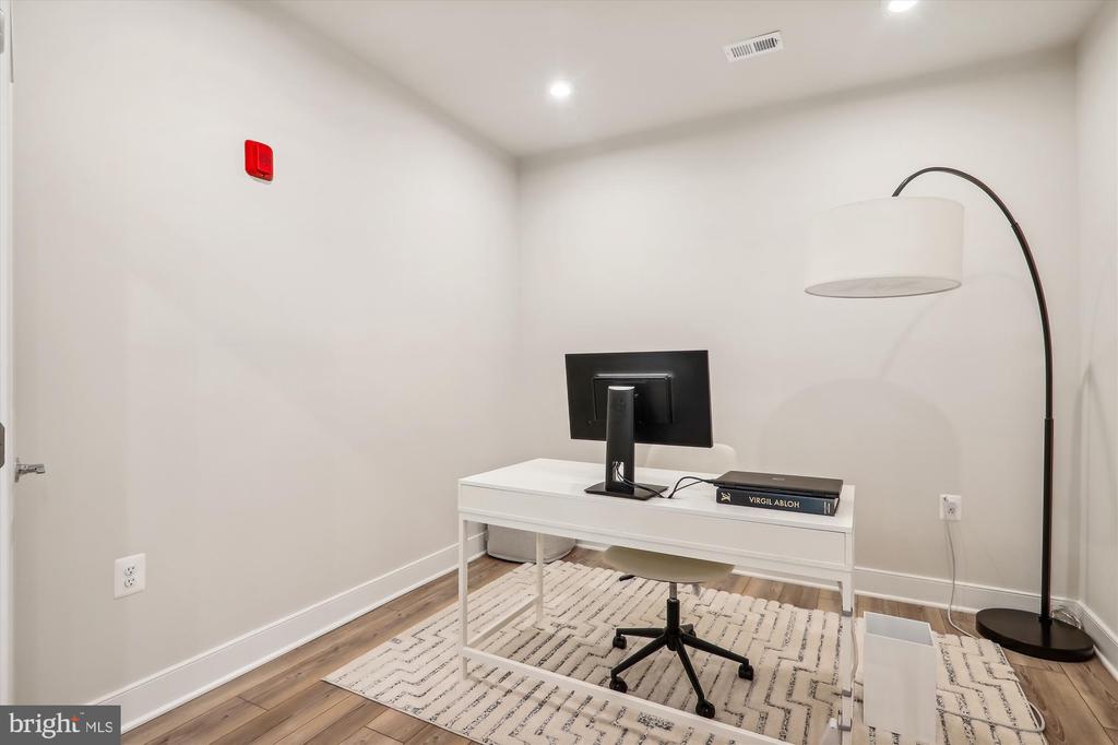 104 SAINT IVES PLACE Unit: 209