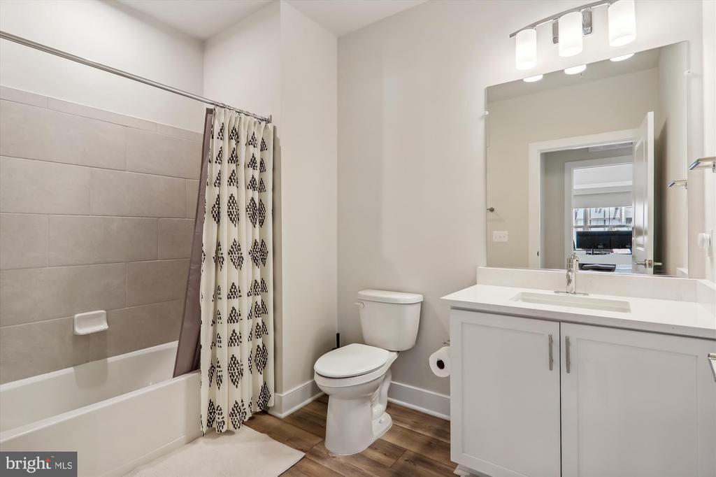104 SAINT IVES PLACE Unit: 209