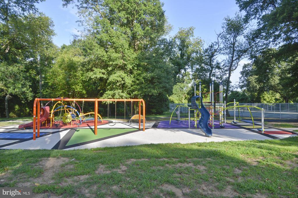 104 SAINT IVES PLACE Unit: 209