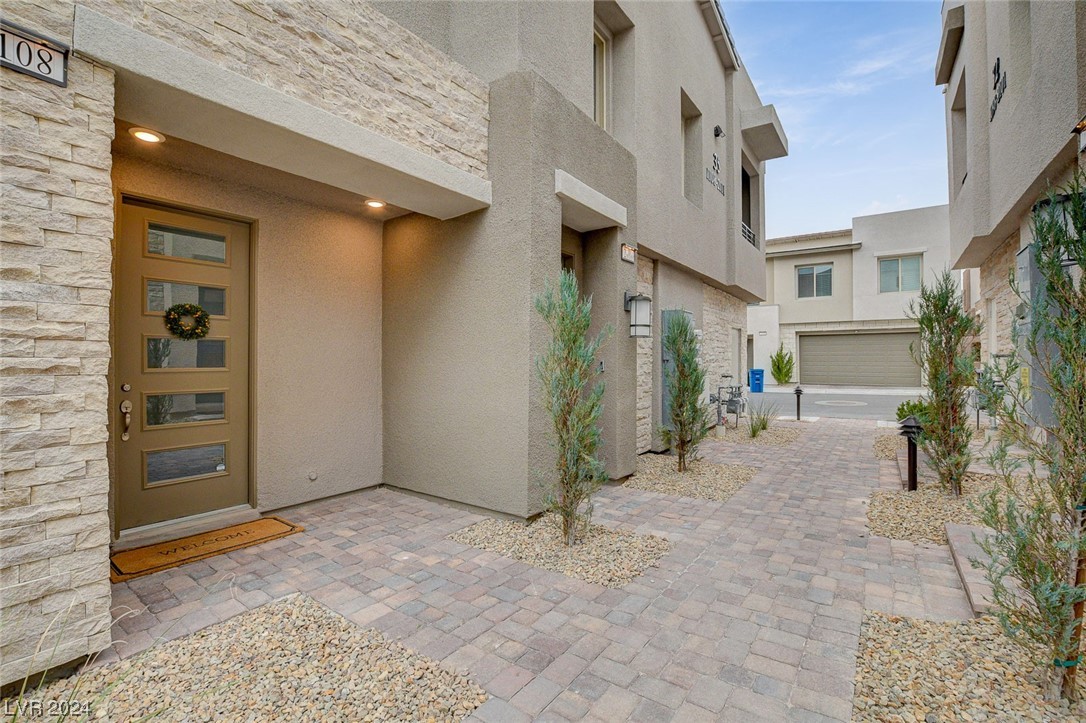 600 North Carriage Hill Drive 1108
