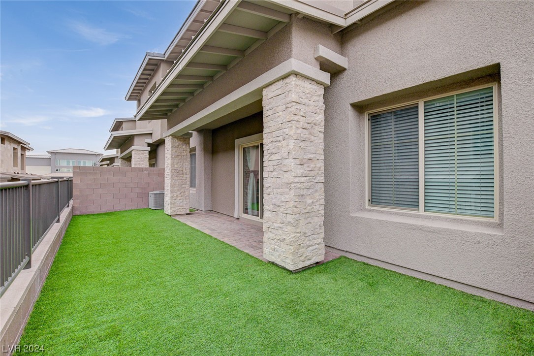 600 North Carriage Hill Drive 1108