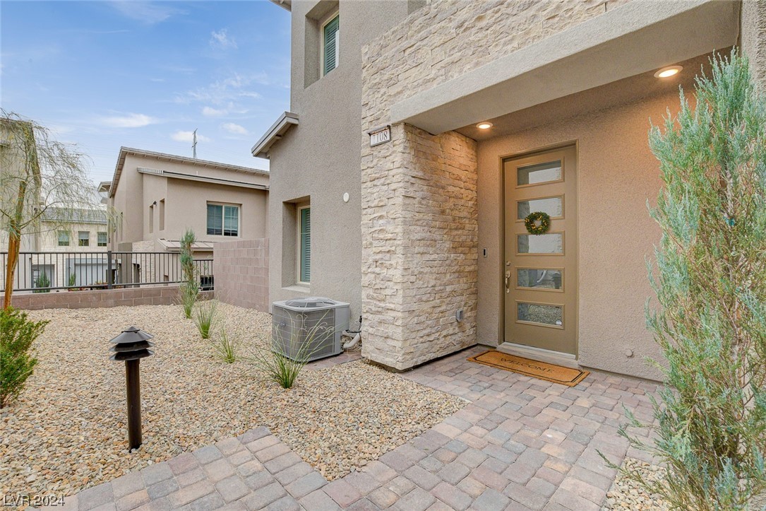 600 North Carriage Hill Drive 1108