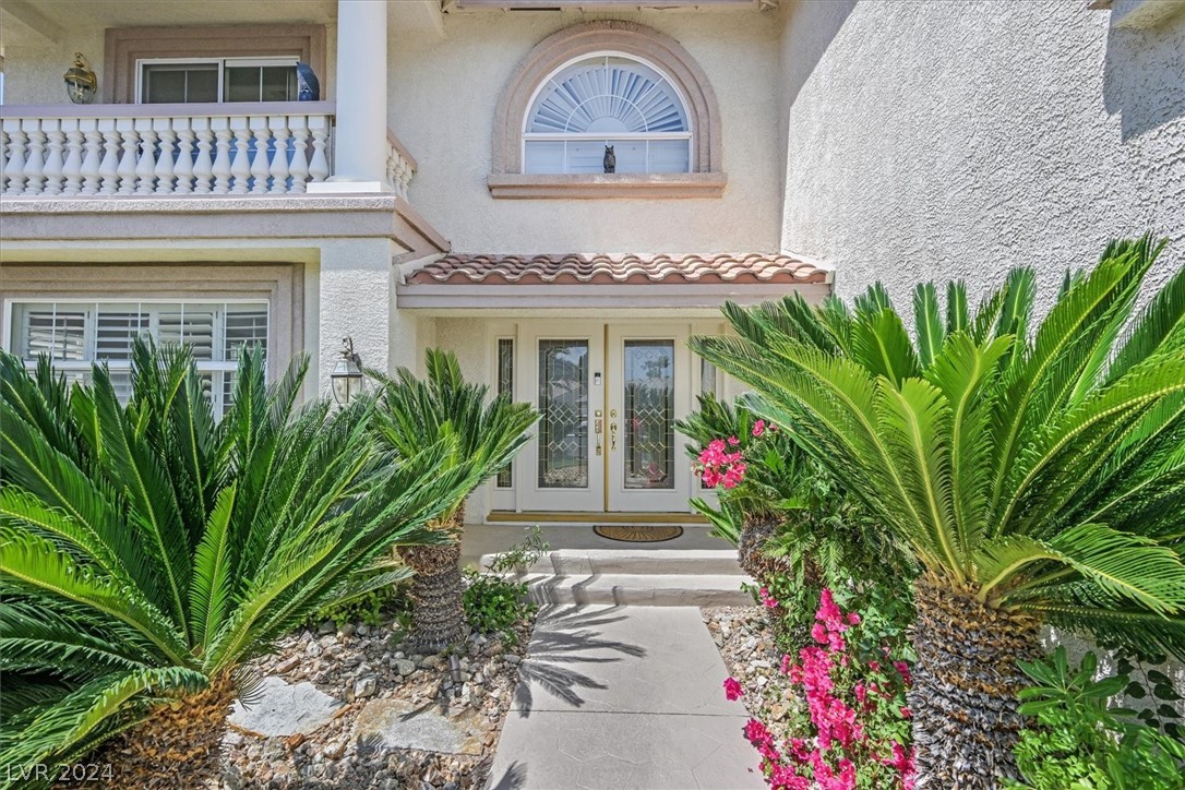 9113 Harvest Homes Street