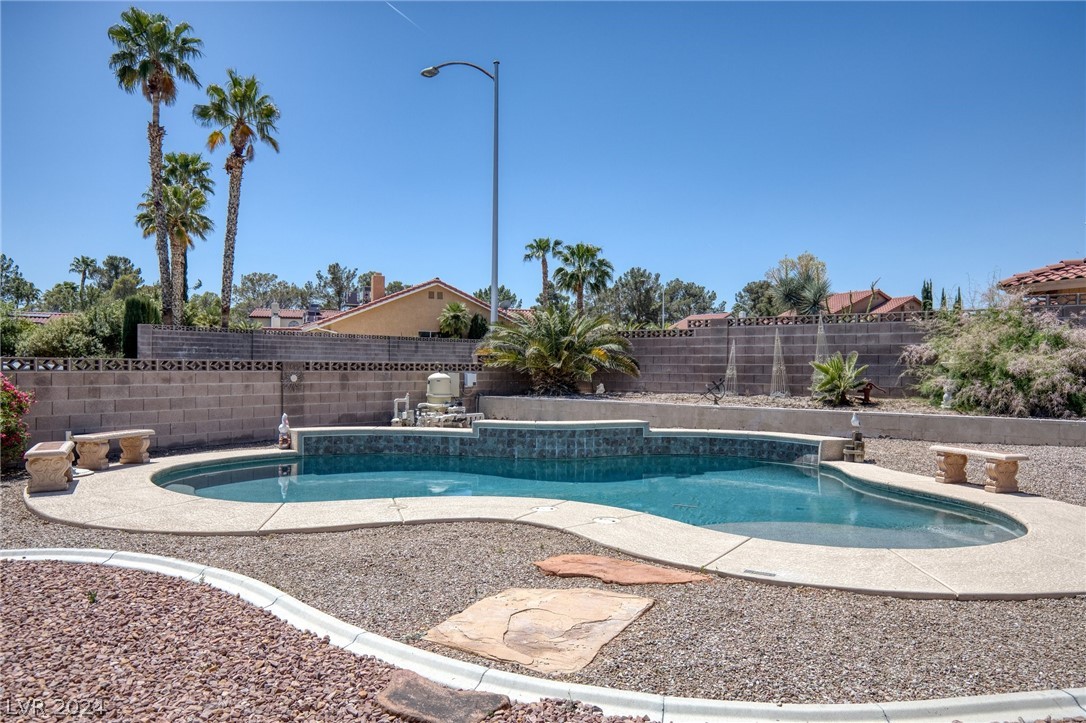 1528 Frandosa Lane