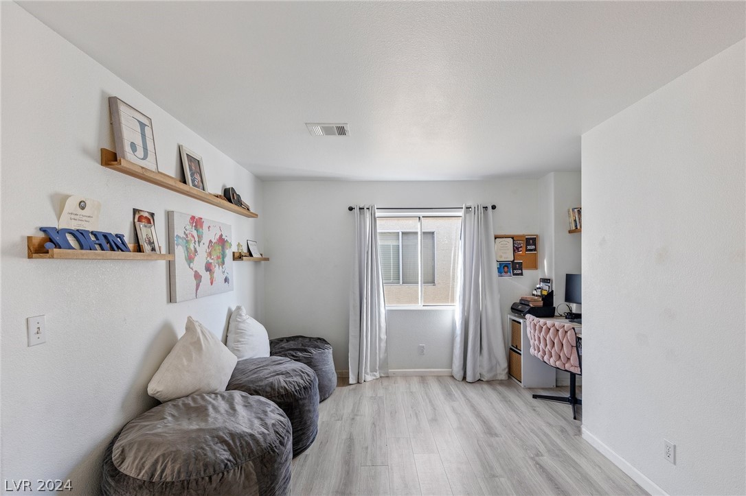 2321 Bloomington Drive