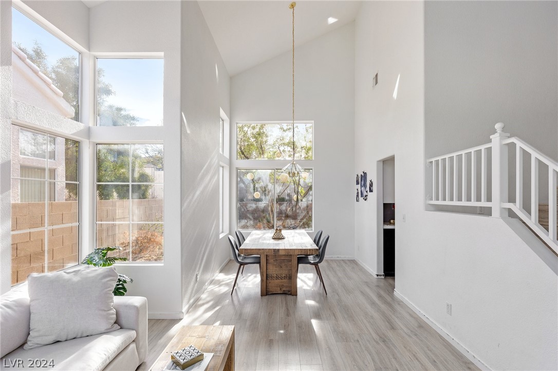 2321 Bloomington Drive