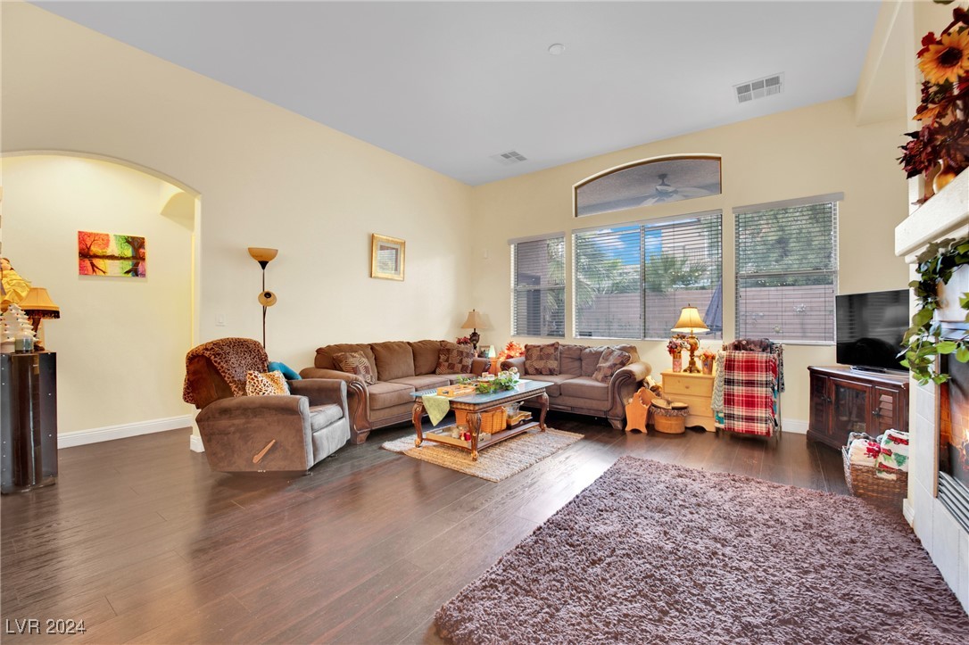 3920 Campanario Avenue