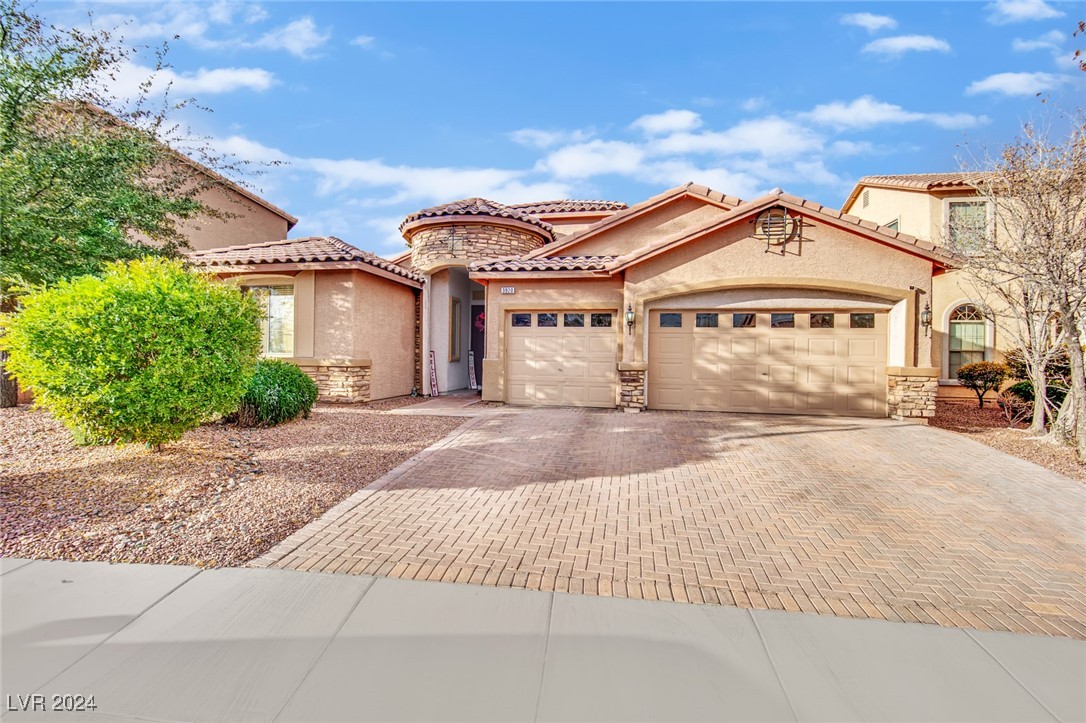 3920 Campanario Avenue