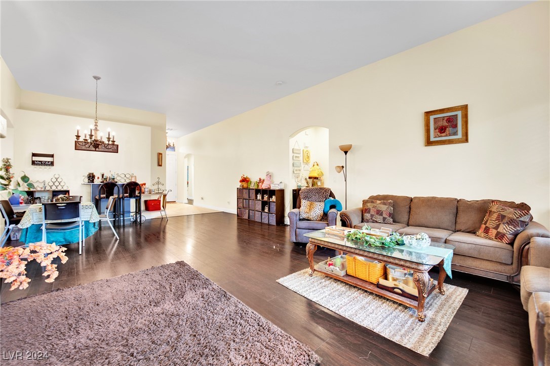 3920 Campanario Avenue