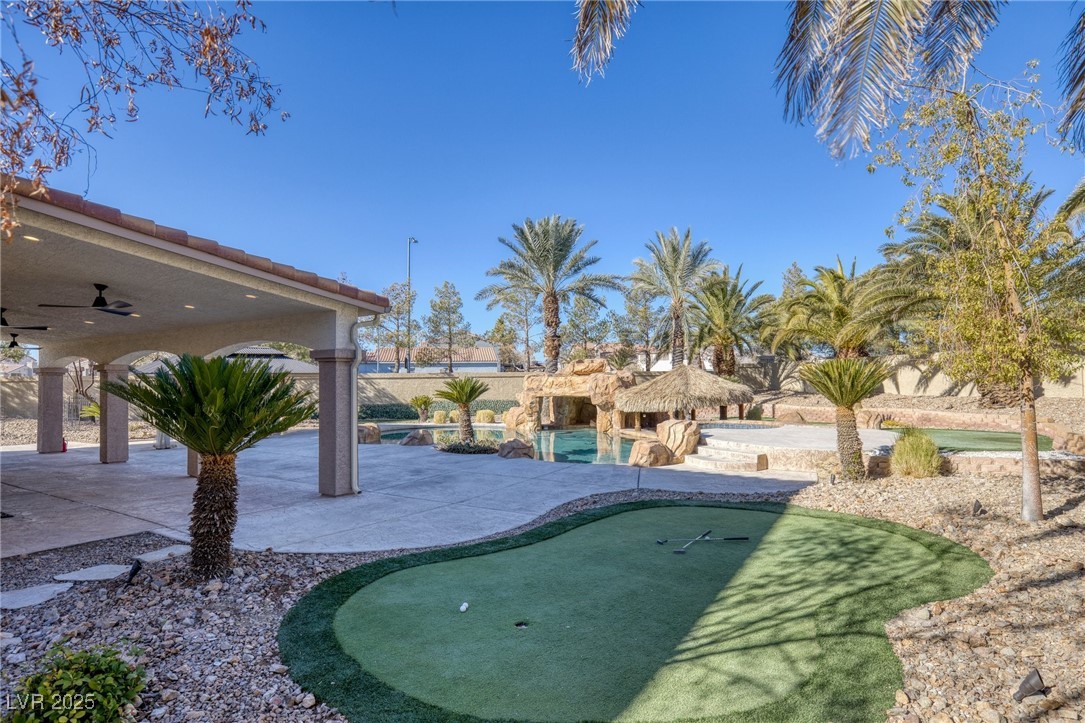 9113 Harvest Homes Street
