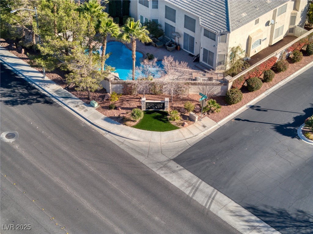9113 Harvest Homes Street
