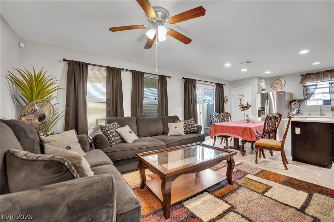 3639 Via Del Robles Avenue