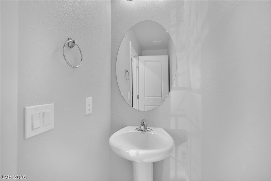 3639 Via Del Robles Avenue