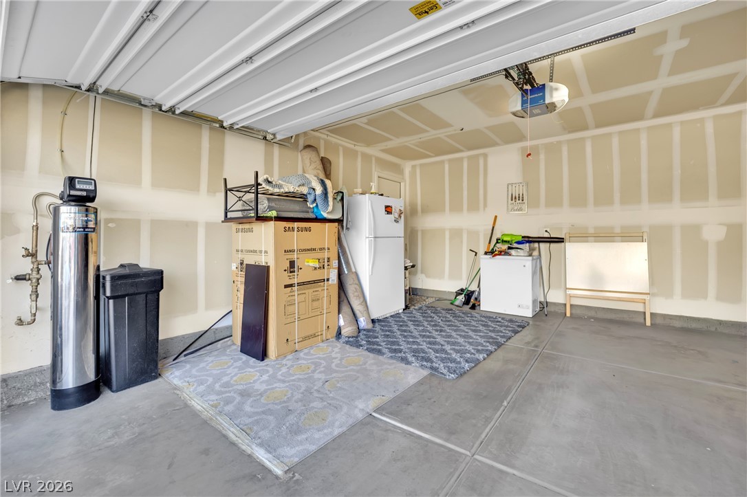 3639 Via Del Robles Avenue