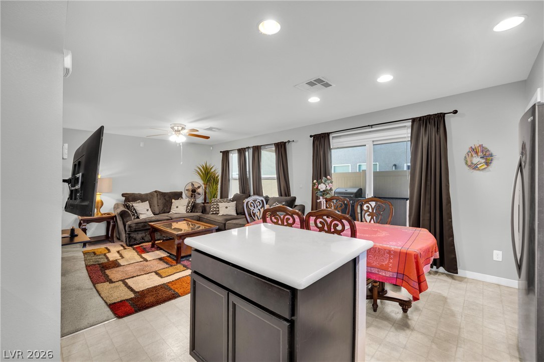 3639 Via Del Robles Avenue