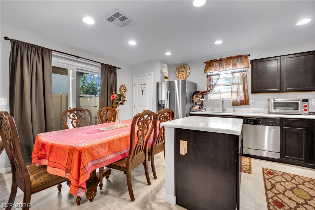 3639 Via Del Robles Avenue