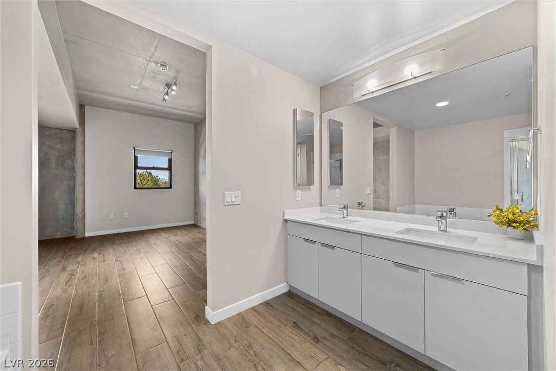 353 East Bonneville Avenue 457