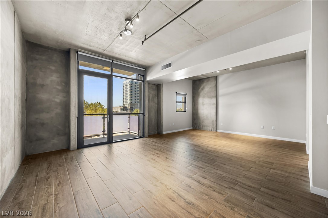 353 East Bonneville Avenue 457