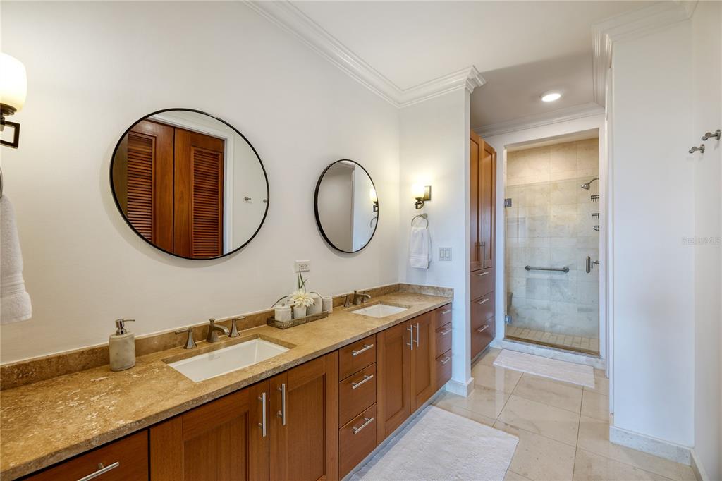 302B COUNTRY CLUB VILLAS