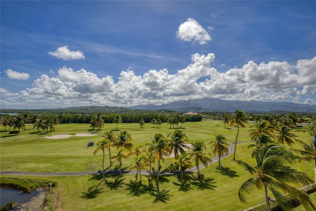 302B COUNTRY CLUB VILLAS