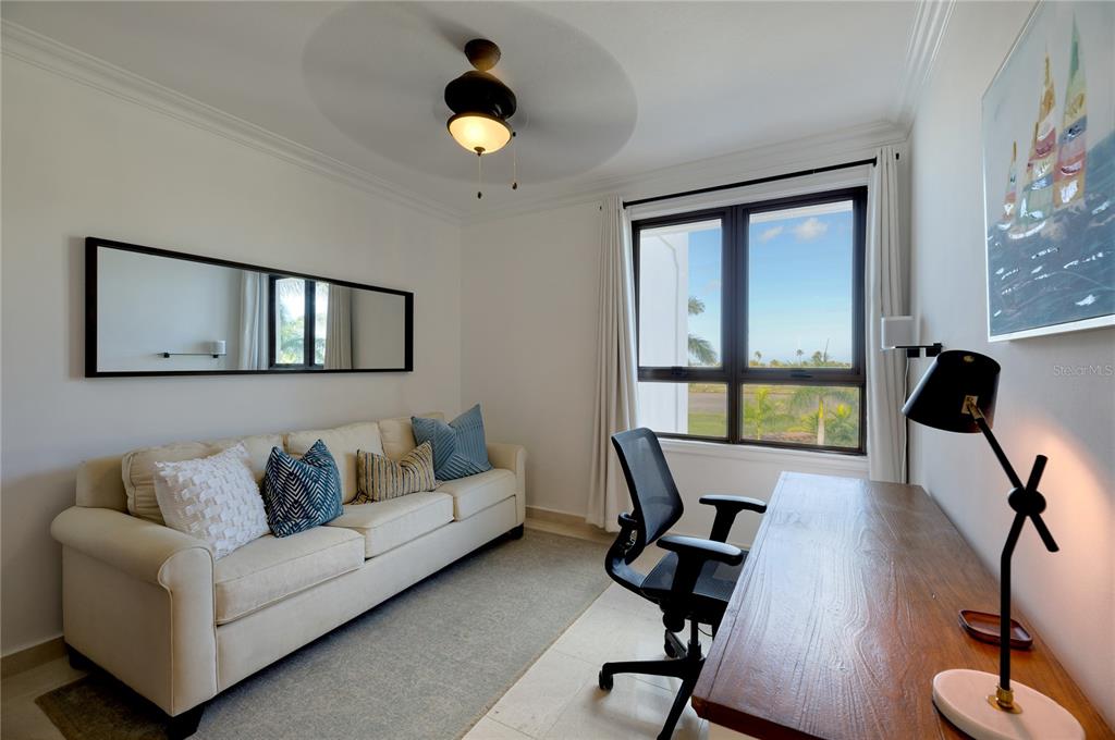 302B COUNTRY CLUB VILLAS