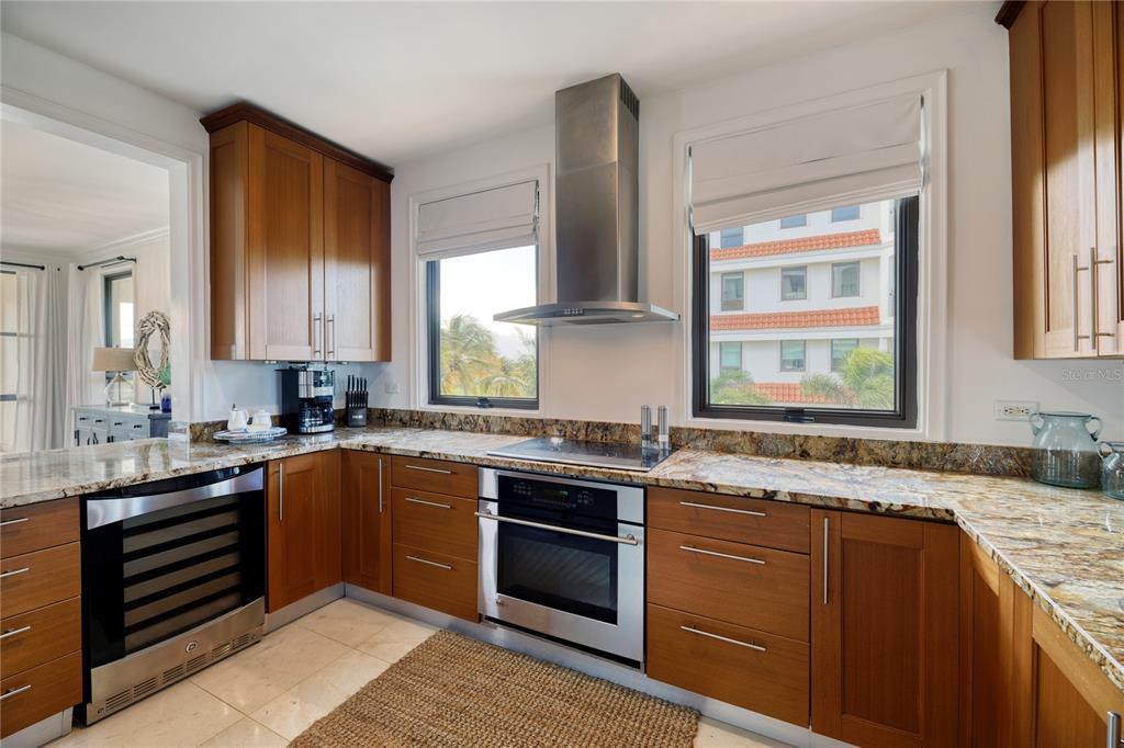 302B COUNTRY CLUB VILLAS