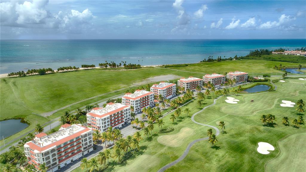 302B COUNTRY CLUB VILLAS