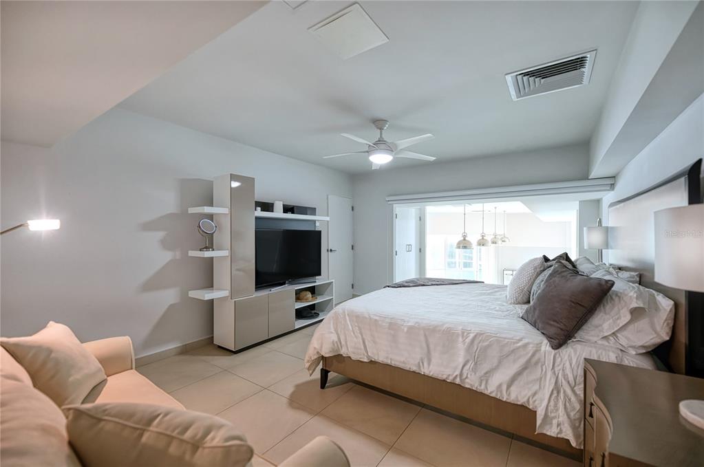 25 MUNOZ RIVERA AVENUE Unit: 407