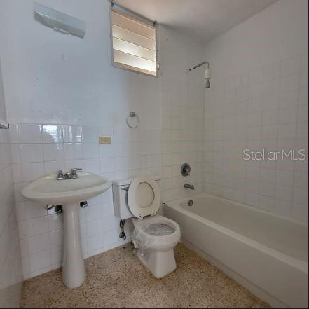 E-57 Calle Madeline URB. COLINAS DE SAN FRANCISCO