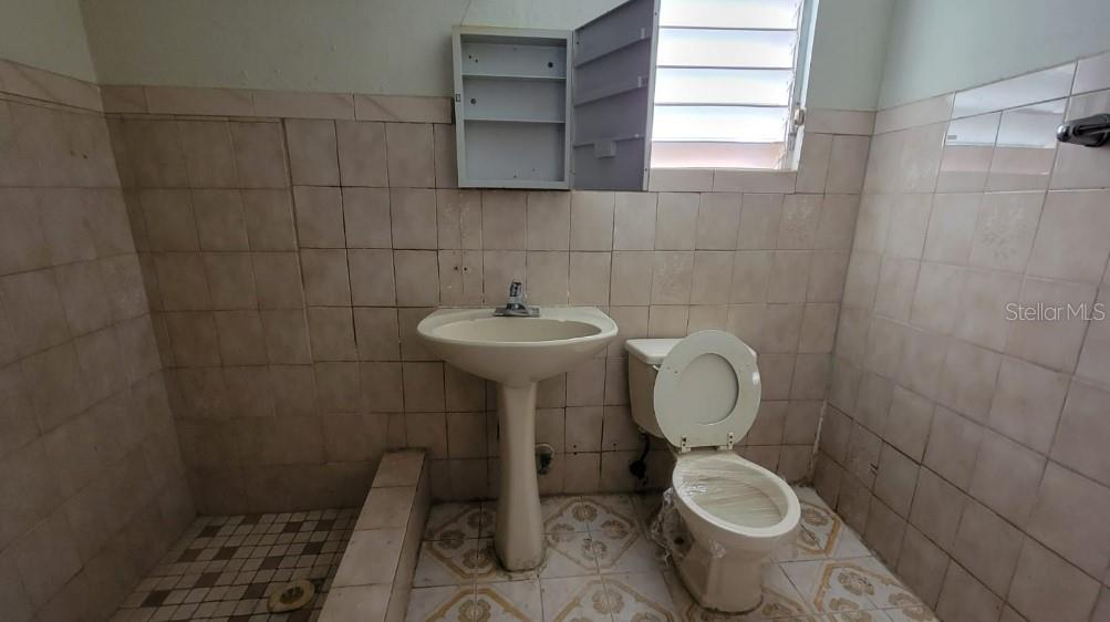 31 C-3 CAMPO ALEGRE COMMUNITY