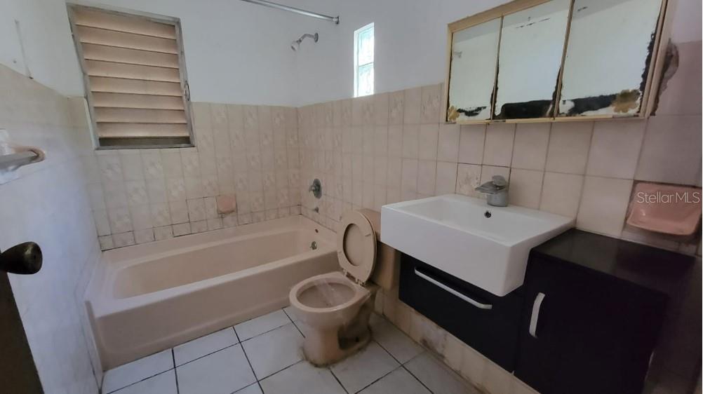 31 C-3 CAMPO ALEGRE COMMUNITY