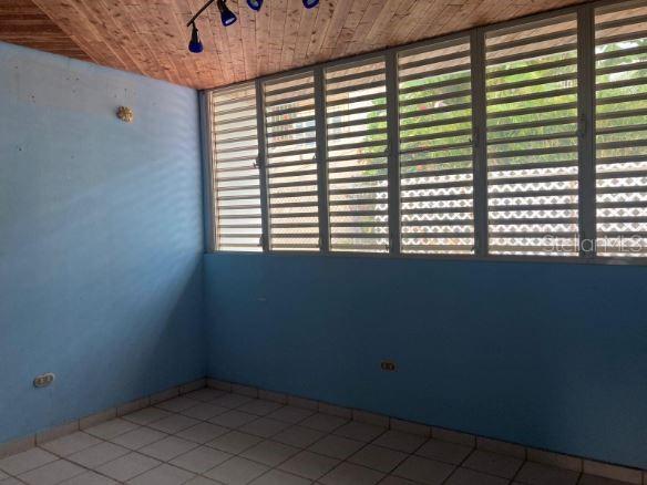 Urb. Jacaranda 18-B CALLE C