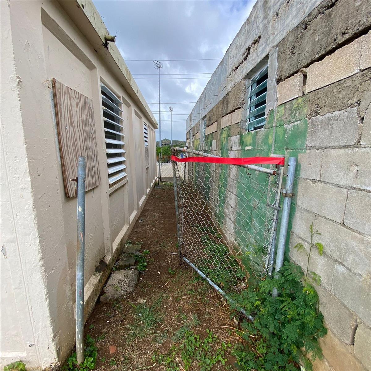 7 DD CALLE 1 URB VALLES DE GUAYAMA