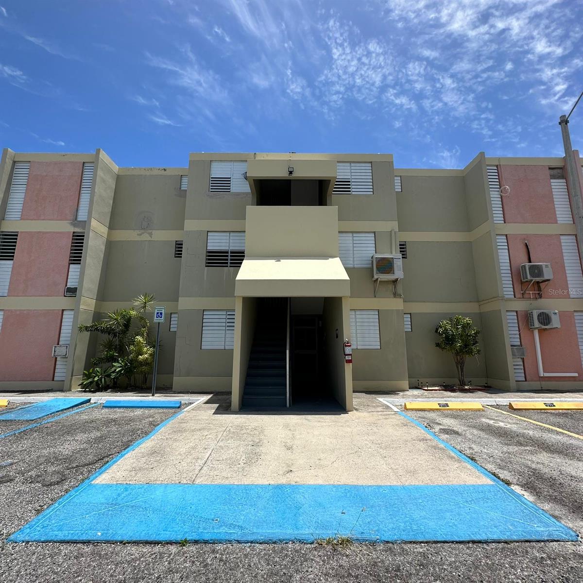 Apt 315 PASEO DEL PUERTO #315