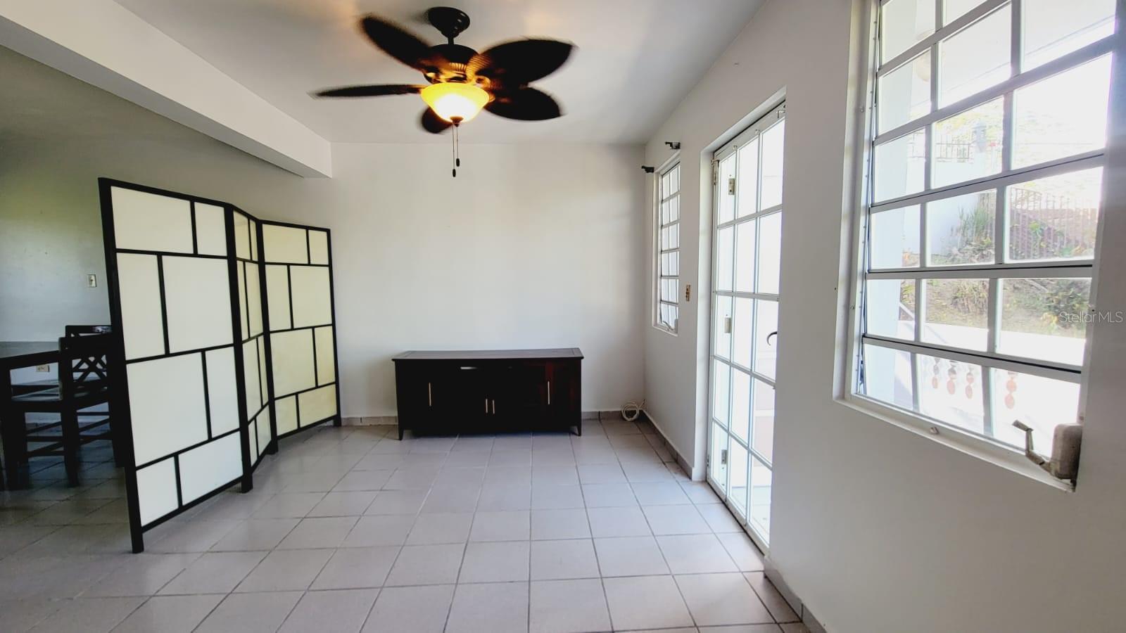 Km 2.9 PR-917 BO. MONTONES II