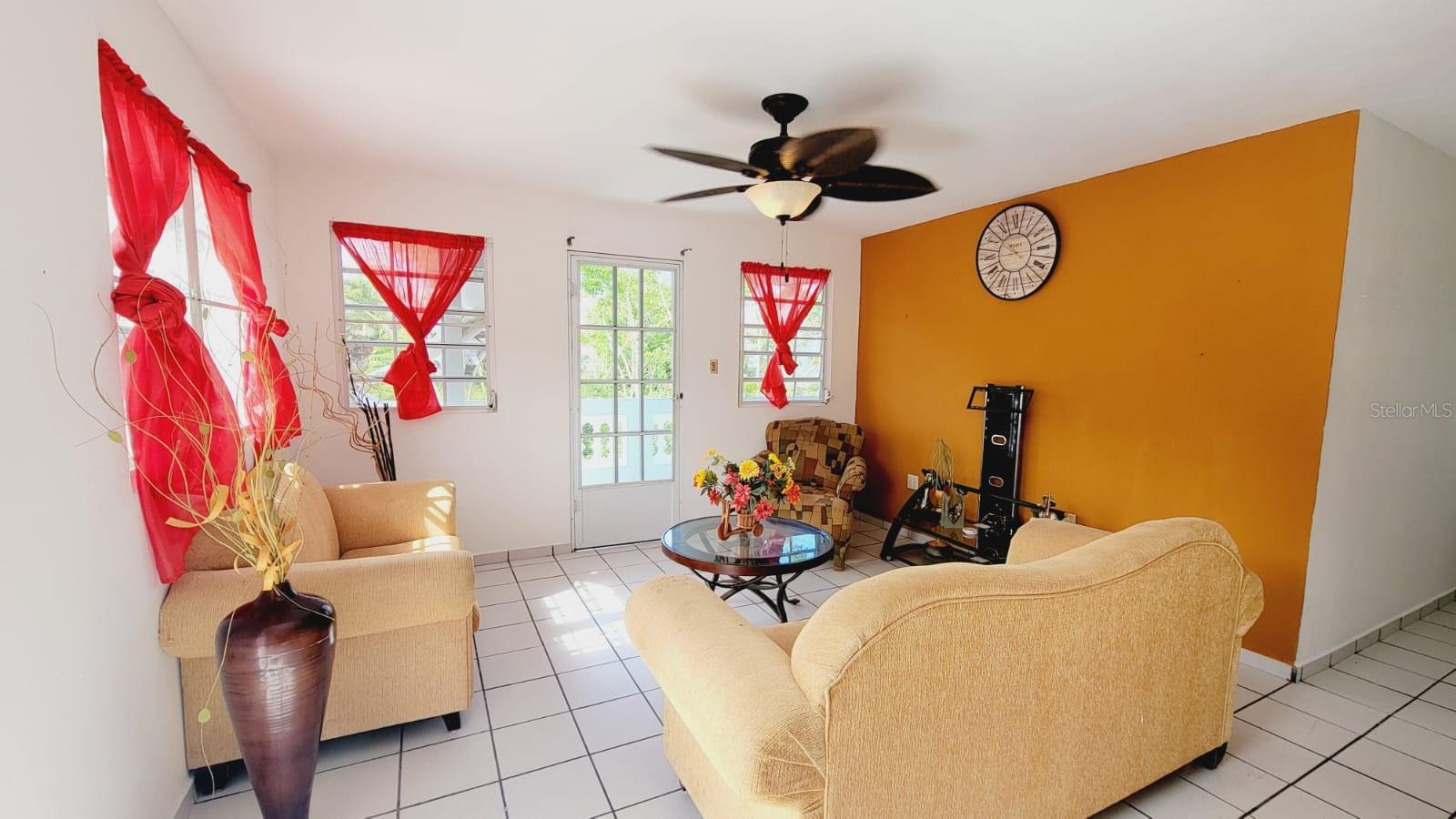 Km 2.9 PR-917 BO. MONTONES II