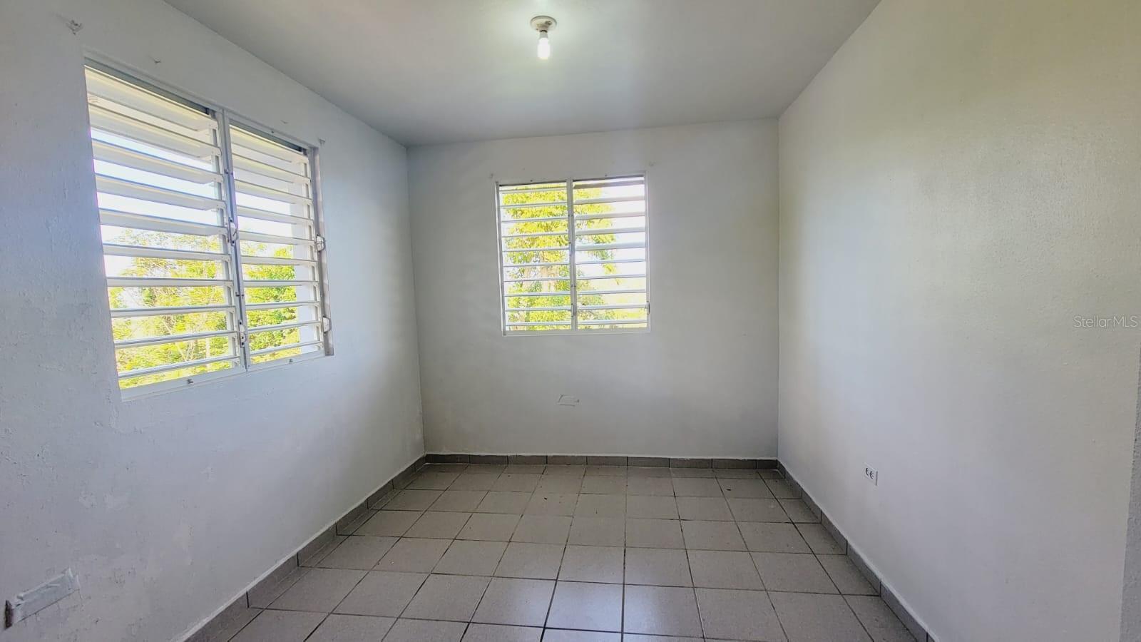 Km 2.9 PR-917 BO. MONTONES II