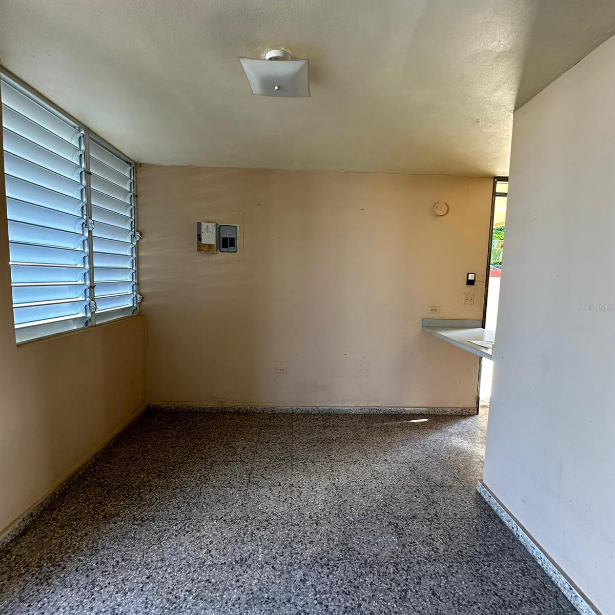 4F SANTA TERESITA ST