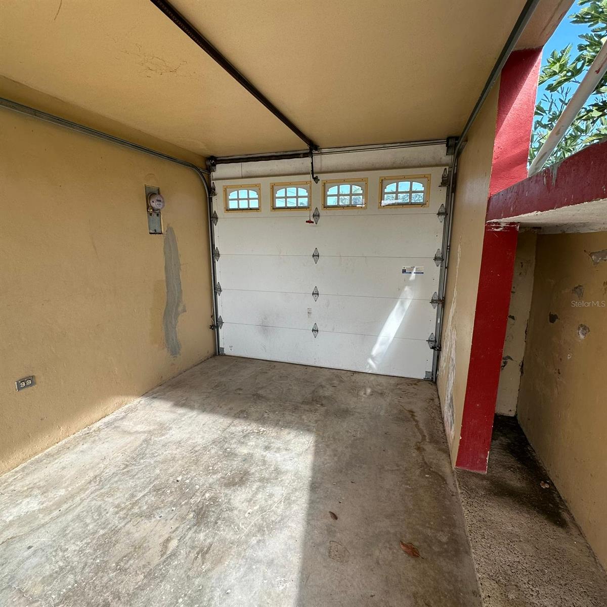 4F SANTA TERESITA ST