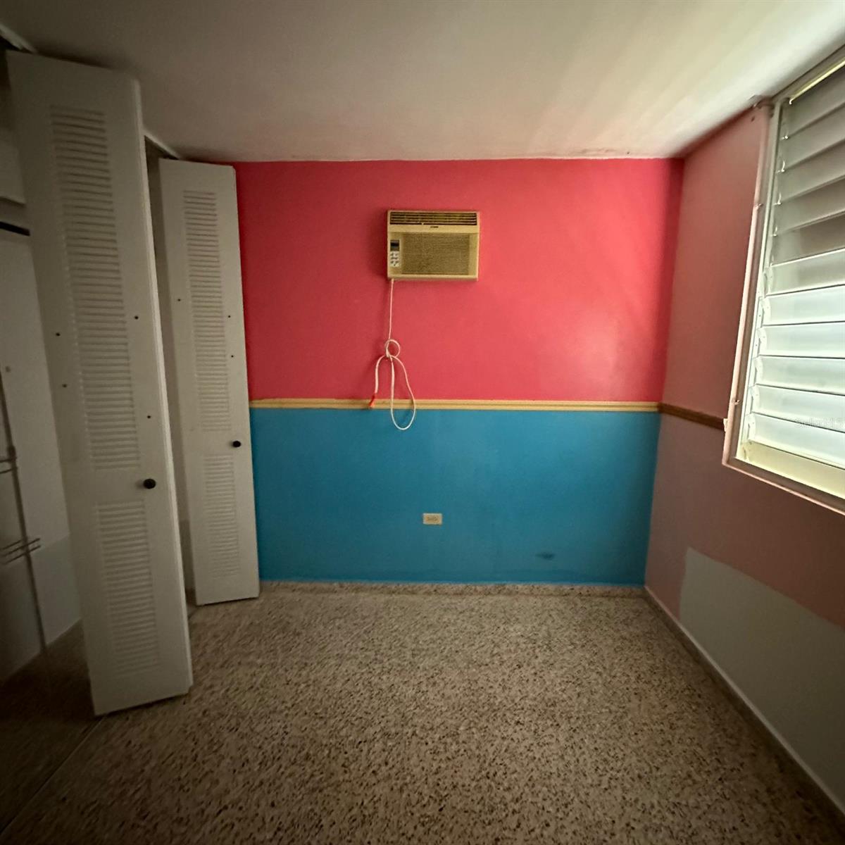 L-14 ACASIA, VALLE ARRIBA