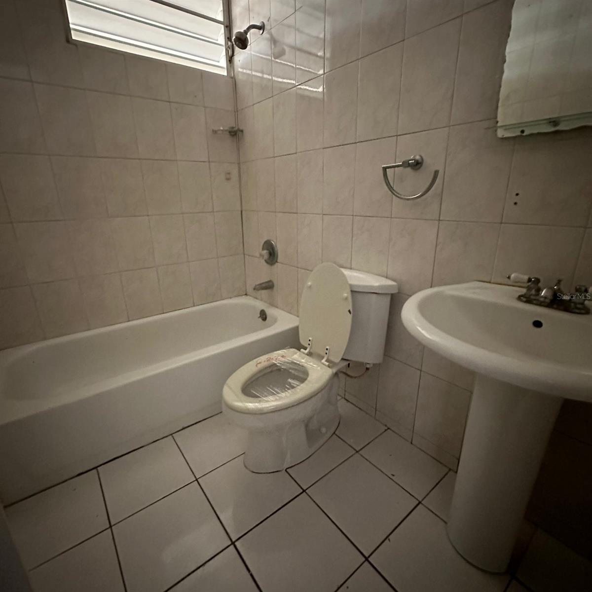 L-14 ACASIA, VALLE ARRIBA