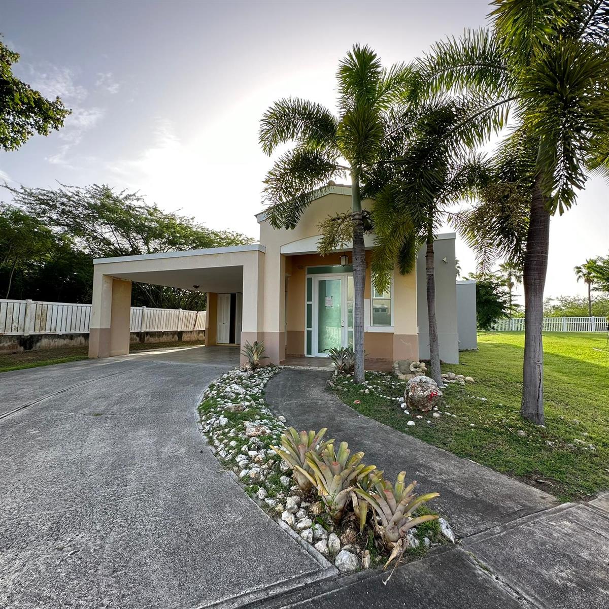 L-193 PASEO DE REYES